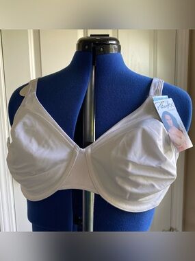 Playtex Secrets Sensationally Sleek Underwire 5675 Bra